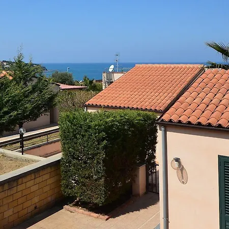 Il Patio Aparthotel 2*