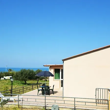 Il Patio Aparthotel 2*
